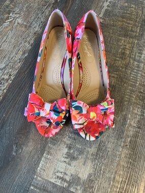 Dex Flex Multicolor Floral Bow Flats in Pink and Coral